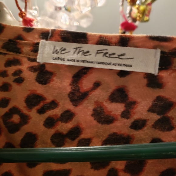 Free people leopard print Tee - Picture 2 of 3